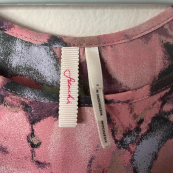 Floral tank top blouse - Picture 3 of 3